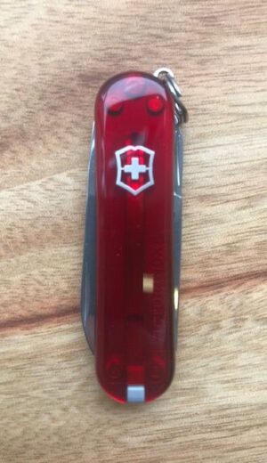 Victorinox Classic rot transparent